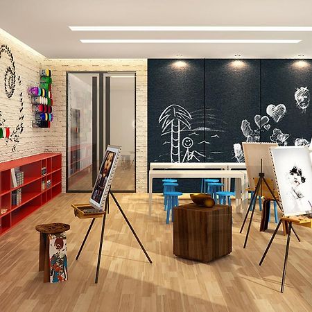The Residences At Commonwealth By Century Properties Quezon City Exteriör bild