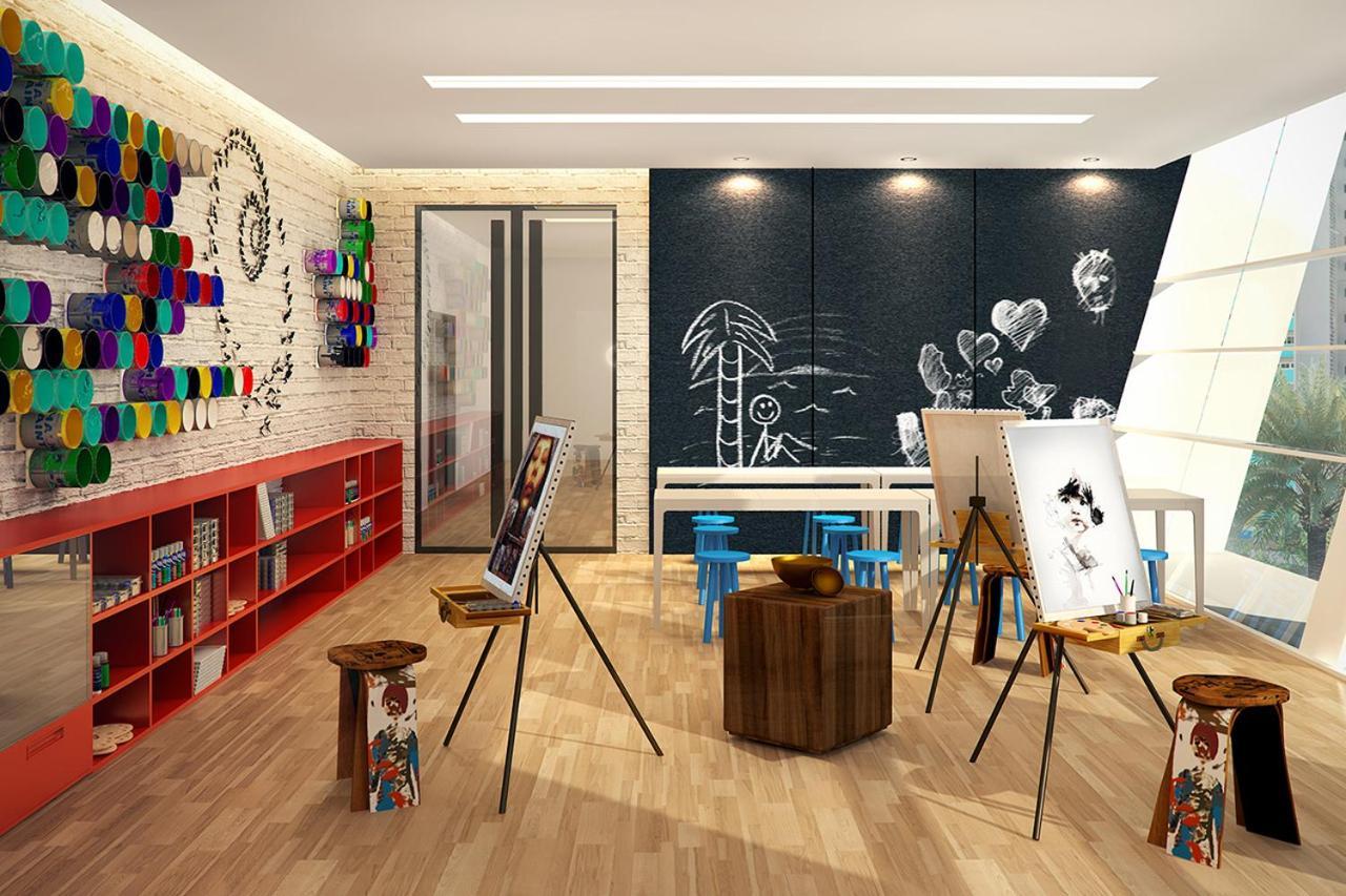 The Residences At Commonwealth By Century Properties Quezon City Exteriör bild