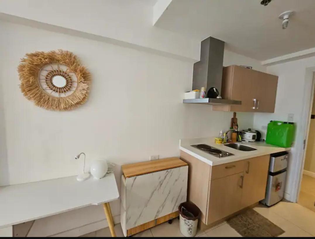 The Residences At Commonwealth By Century Properties Quezon City Exteriör bild